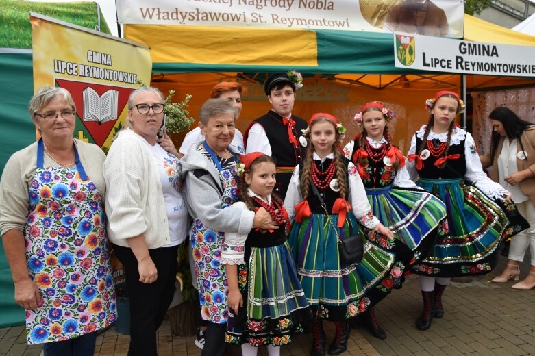  Świąteczne stoiska gminne  