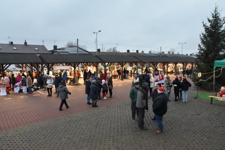  Świąteczny jarmark w Jeżowie 