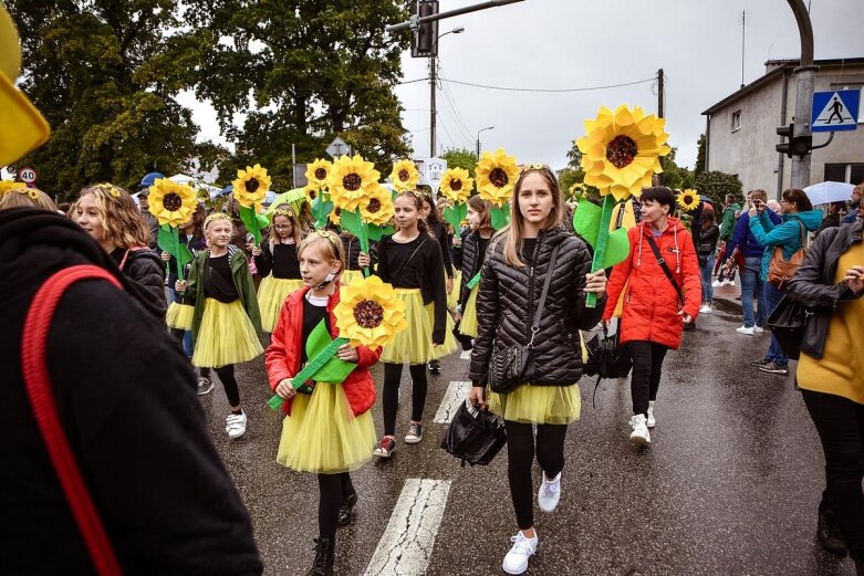  Święto kwiatów 2021: Parada (ZDJĘCIA) 