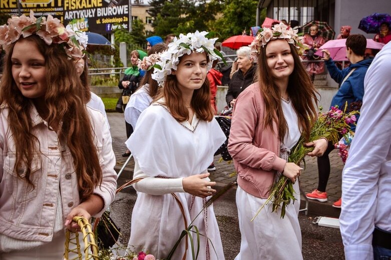  Święto kwiatów 2021: Parada (ZDJĘCIA) 