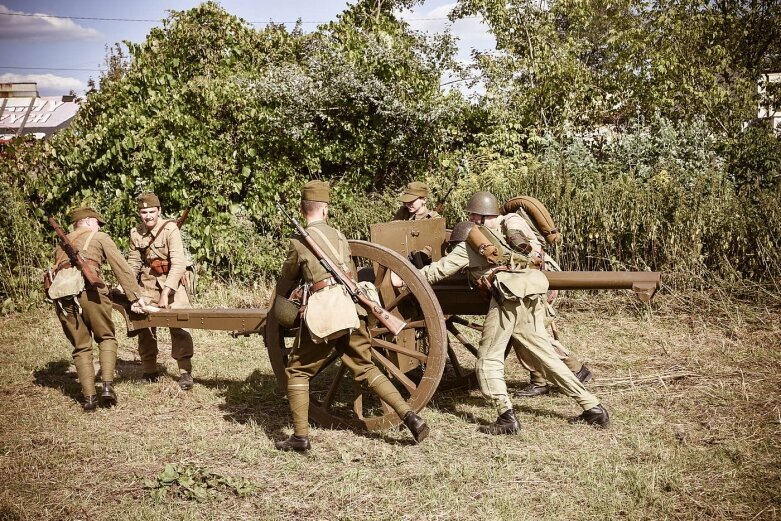  Święto Wojska Polskiego w Skierniewicach – rekonstrukcja historyczna 