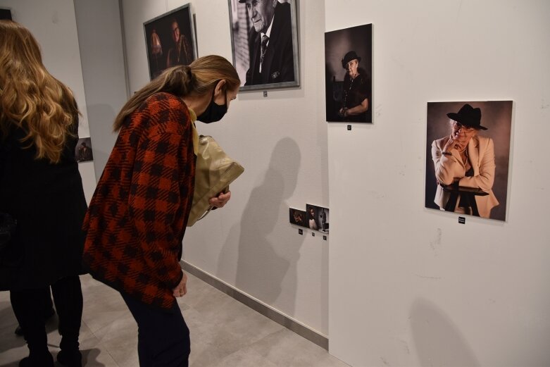  Sztuka łączy pokolenia. Portret i styl w muzeum 