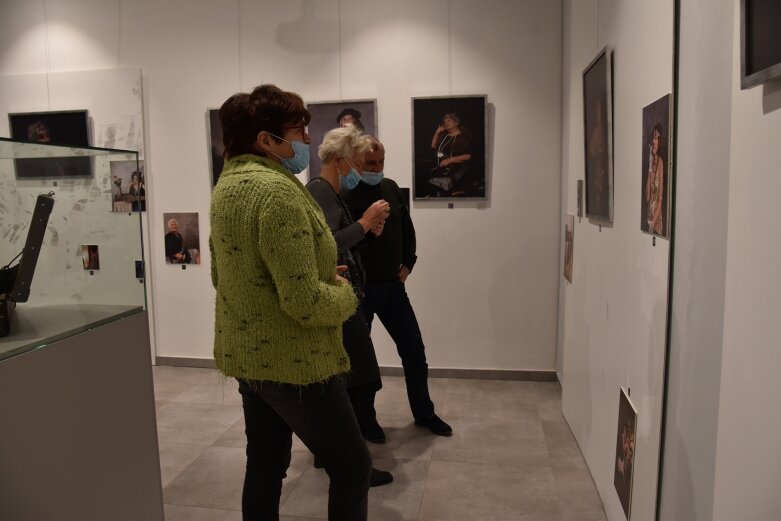  Sztuka łączy pokolenia. Portret i styl w muzeum 