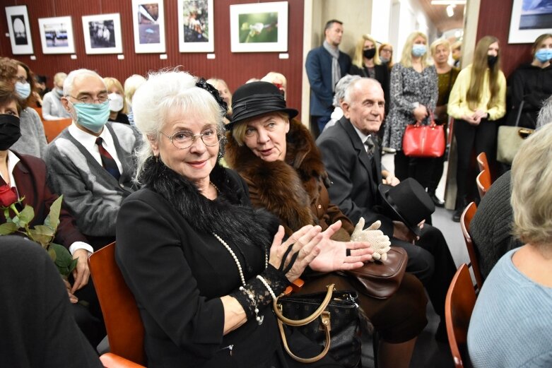  Sztuka łączy pokolenia. Portret i styl w muzeum 