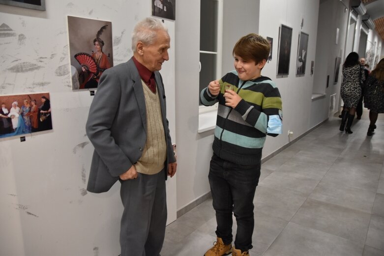  Sztuka łączy pokolenia. Portret i styl w muzeum 