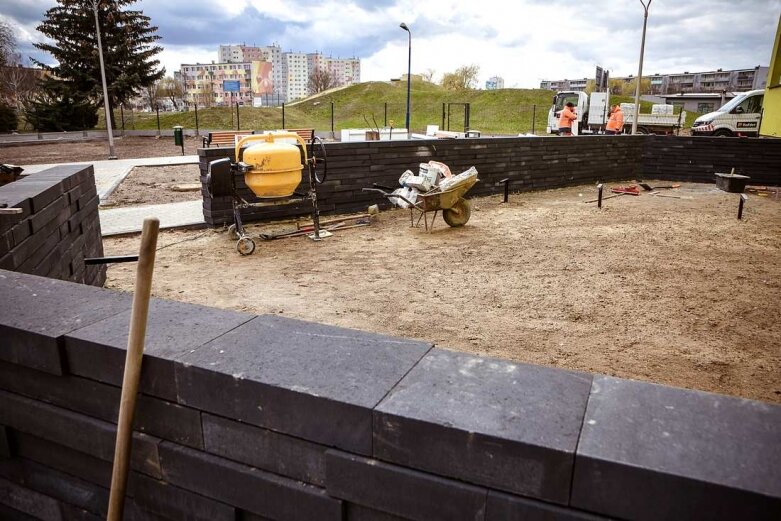  Tajemniczy plac przy skierniewickich górkach 