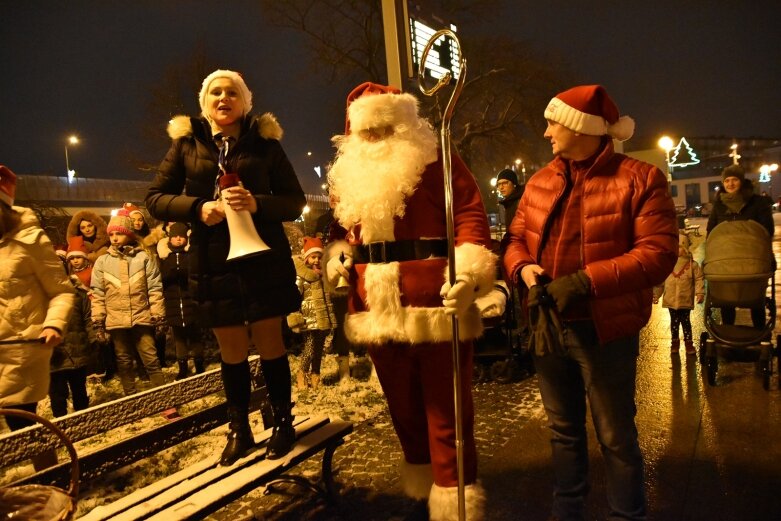  Taki marsz mikołajów tylko w Skierniewicach! 