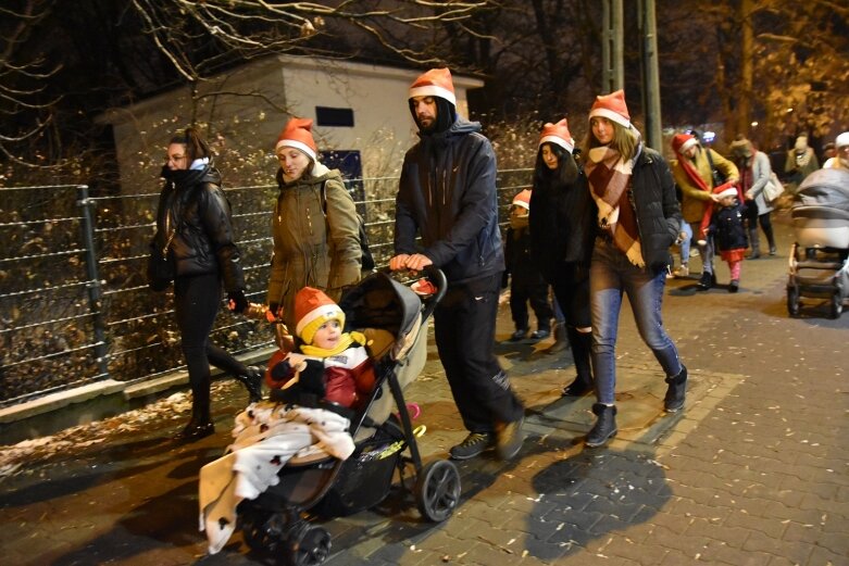  Taki marsz mikołajów tylko w Skierniewicach! 