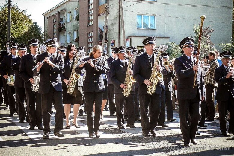  Tegoroczne święto kwiatów wisi na włosku. Zobacz, jak się bawiono w 2009 roku 