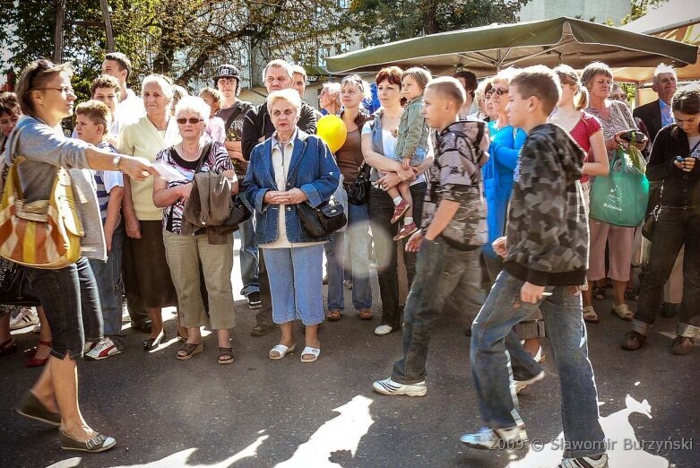  Tegoroczne święto kwiatów wisi na włosku. Zobacz, jak się bawiono w 2009 roku 