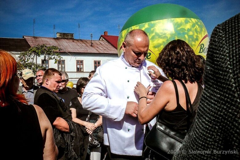  Tegoroczne święto kwiatów wisi na włosku. Zobacz, jak się bawiono w 2009 roku 