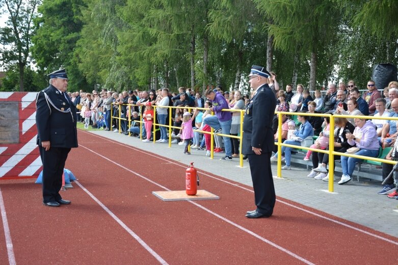  Tłumy na zawodach pożarniczych w Makowie 