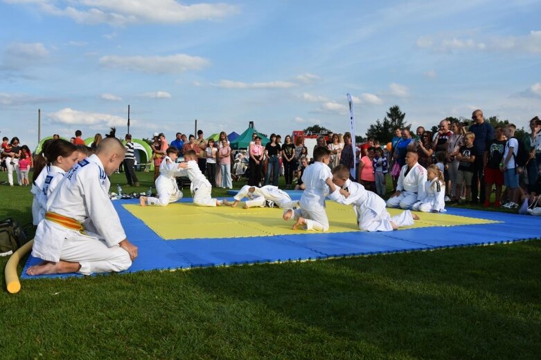  To był rodzinny piknik w Woli Pękoszewskiej 