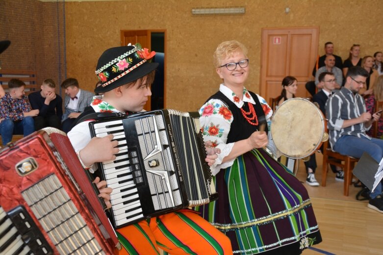  To jedyny taki zespół. Niech działa długie lata! 