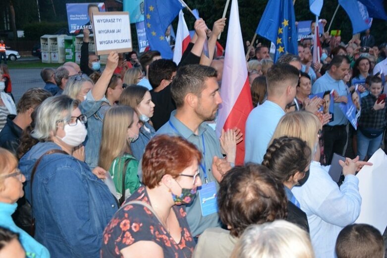  Trzaskowski w Międzyborowie apelował - Idźcie na wybory! 