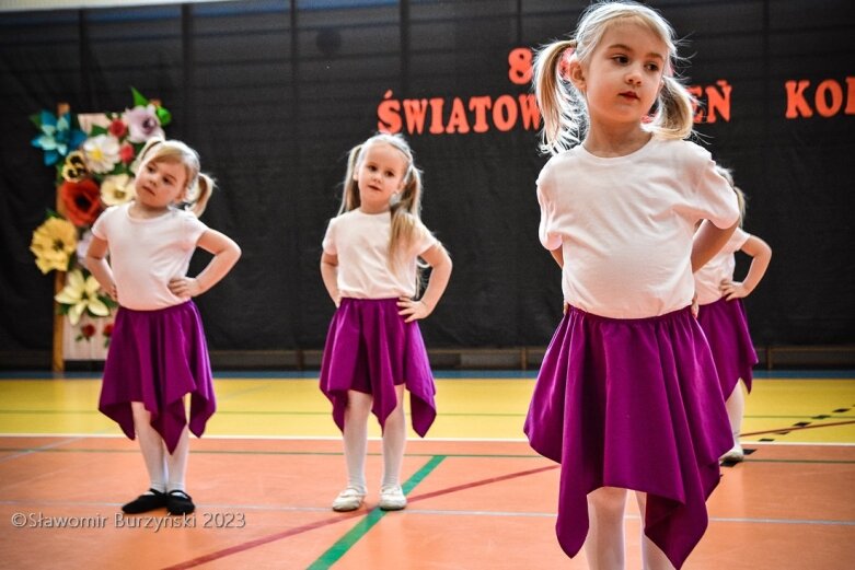  Tulipany dla jeżowianek na Dzień Kobiet 