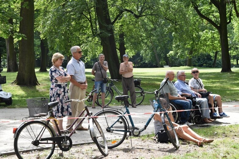  Tym razem w parku było klasycznie, romantycznie… 