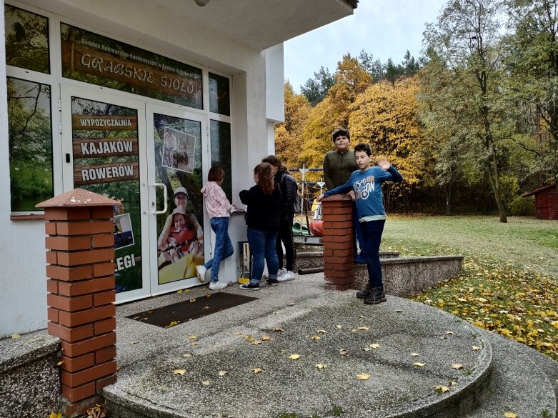  Uczniowie Jedynki na jesiennym rajdzie  