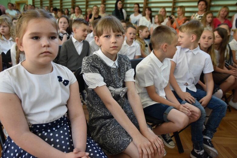  Uczniowie udali się na zasłużone wakacje 