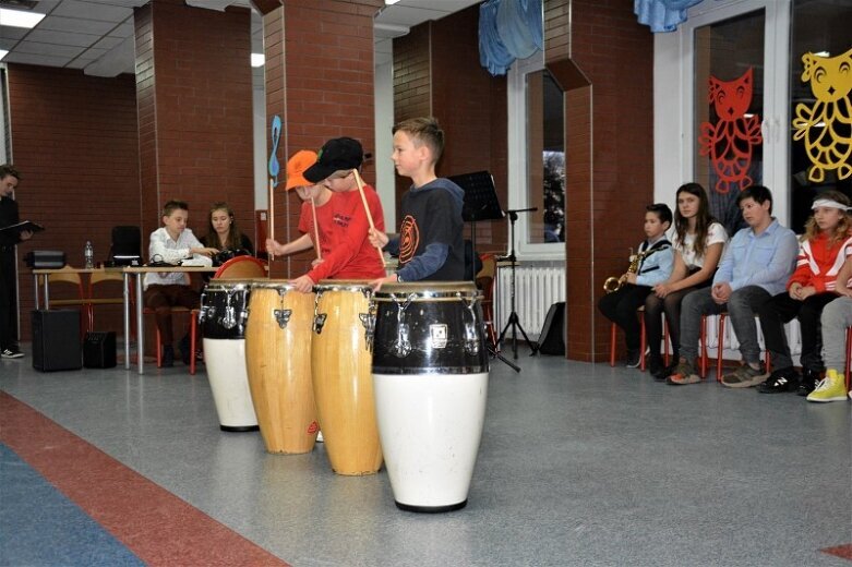  Uczniowie „Trójki” zaprosili nas na andrzejkowy koncert 