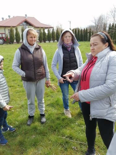  Ukraińcy pomogli w sprzątaniu Wilkowic         