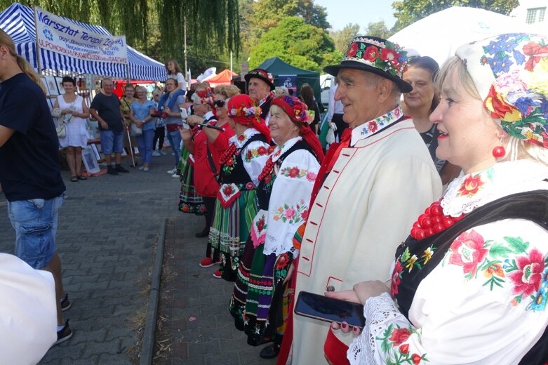  Ulice Skierniewic tętniły świątecznym życiem  