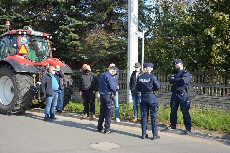  W biurze poselskim PiS protestujący rolnicy mówili o zdrajcach 