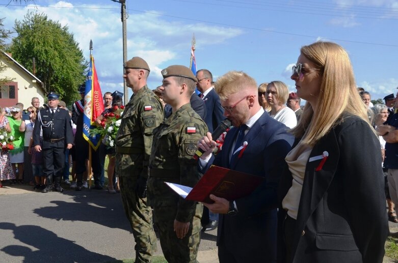  W hołdzie bohaterskiemu mieszkańcowi Jacochowa 