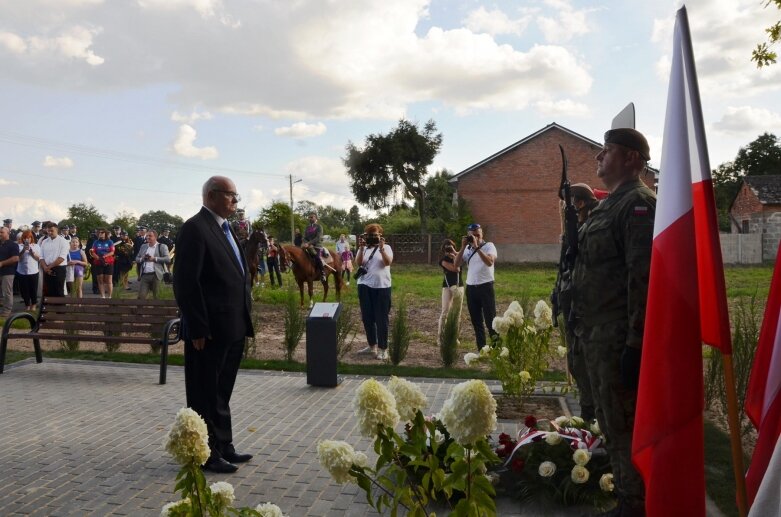  W hołdzie bohaterskiemu mieszkańcowi Jacochowa 