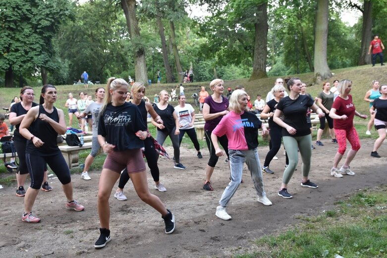  Wakacyjna zumba wróciła do parku 