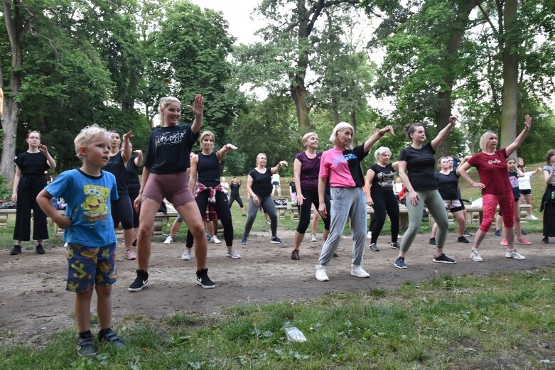  Wakacyjna zumba wróciła do parku 