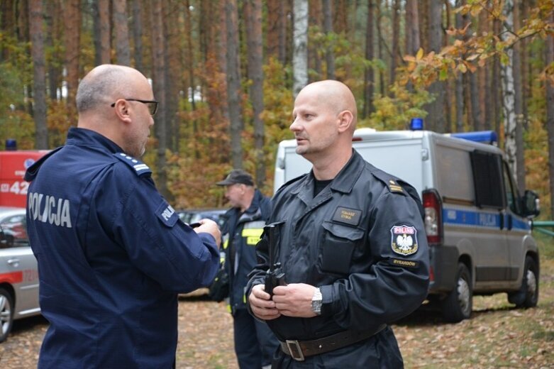  Wciąż nie znaleziono Piotra. Komendant policji wyjaśnia szczegóły akcji. VIDEO 