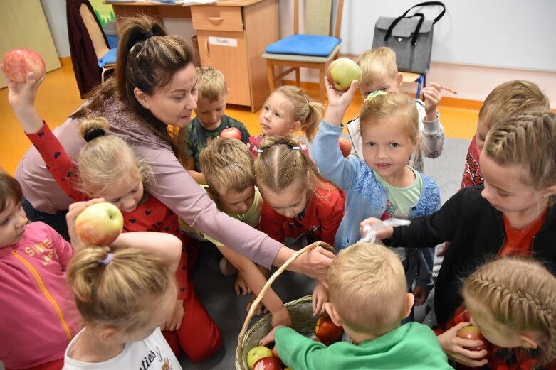  Wesoły Dzień Jabłuszka w Zielonym Zakątku 