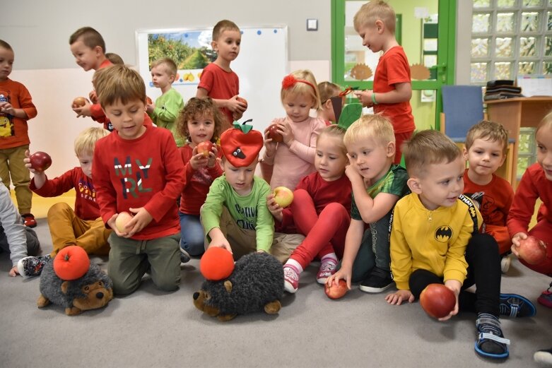  Wesoły Dzień Jabłuszka w Zielonym Zakątku 