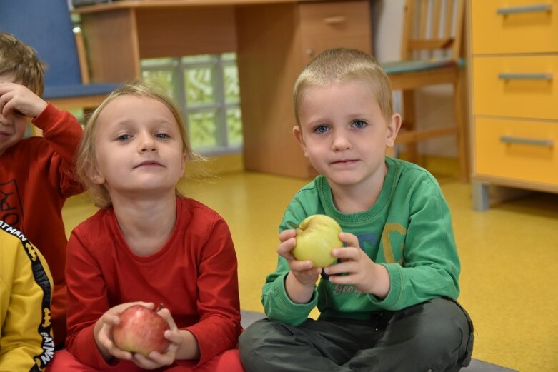  Wesoły Dzień Jabłuszka w Zielonym Zakątku 