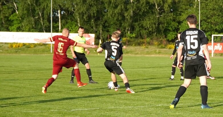  Widok lepszy od Jutrzenki na stadionie w Lipcach Reymontowskich 