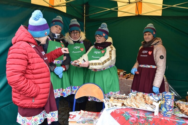  Wielka Orkiestra Świątecznej Pomocy gra na skierniewickim rynku 