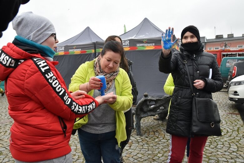  Wielka Orkiestra Świątecznej Pomocy gra na skierniewickim rynku 