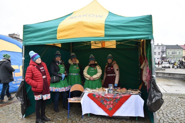  Wielka Orkiestra Świątecznej Pomocy gra na skierniewickim rynku 