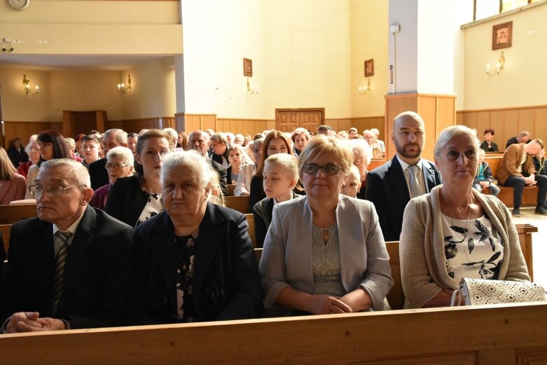  Wielki dzień w życiu małych parafian z Rawki 