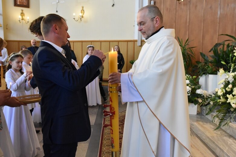  Wielki dzień w życiu małych parafian z Rawki 