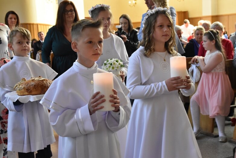  Wielki dzień w życiu małych parafian z Rawki 