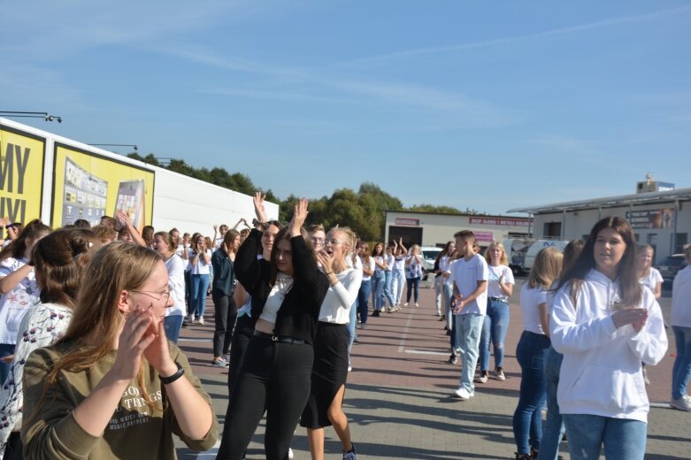  Wspaniały pomysł rawskiej młodzieży. Tańczyli dla Zosi Bigos 