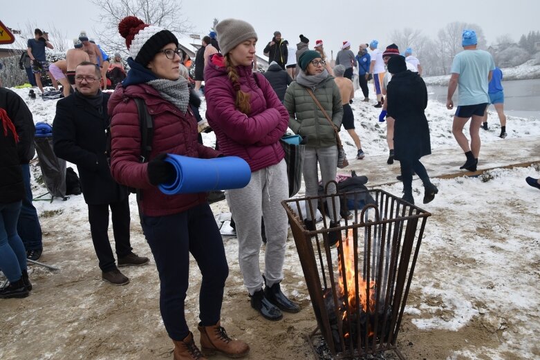  Wszystkie ręce na pokład. Znów morsowali dla Agaty 