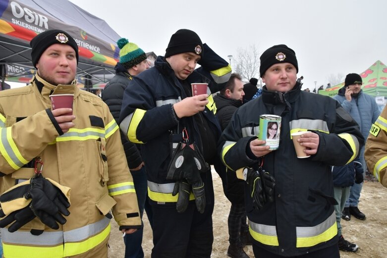  Wszystkie ręce na pokład. Znów morsowali dla Agaty 