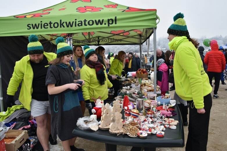  Wszystkie ręce na pokład. Znów morsowali dla Agaty 