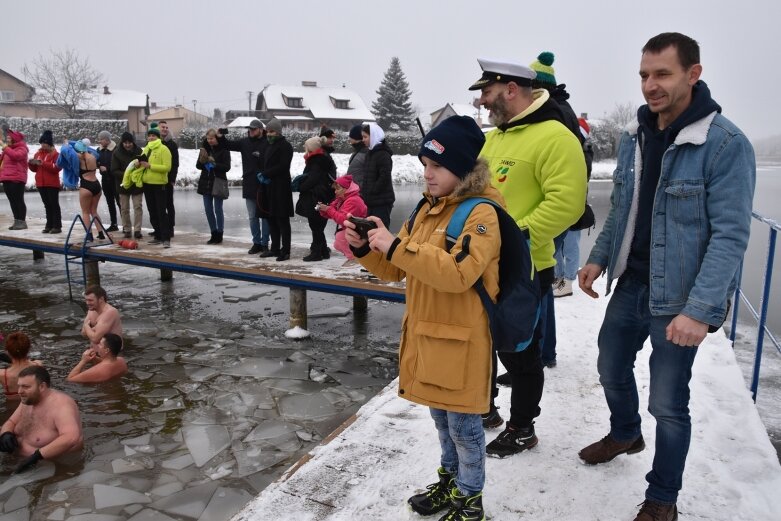  Wszystkie ręce na pokład. Znów morsowali dla Agaty 