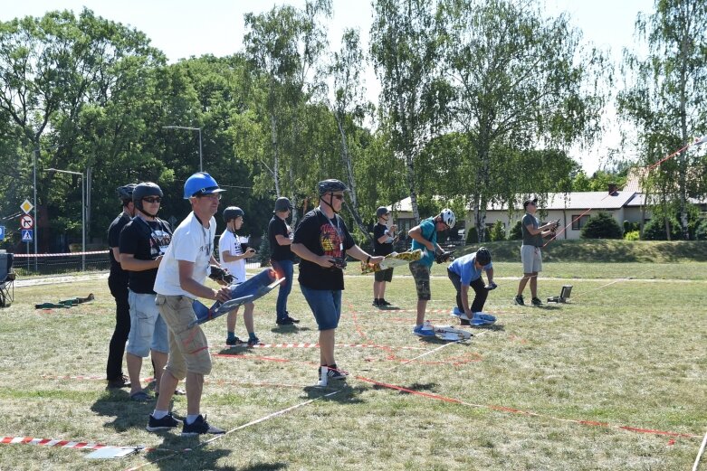  Wyjątkowe pokazy modeli latających w Skierniewicach 