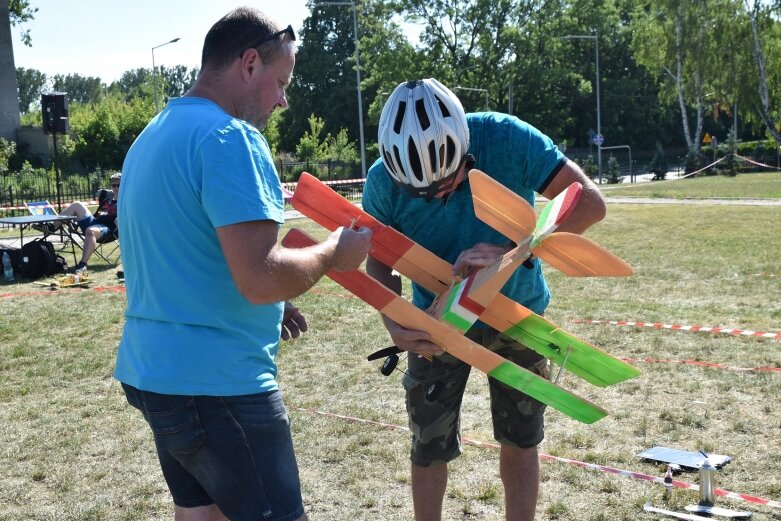  Wyjątkowe pokazy modeli latających w Skierniewicach 