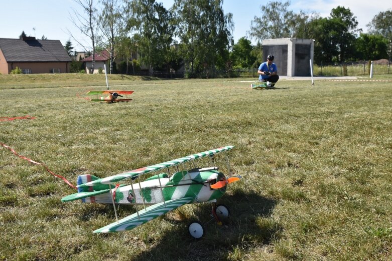  Wyjątkowe pokazy modeli latających w Skierniewicach 